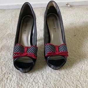 Madden Girl Luckkie Peep-Toe Pumps Black Pari